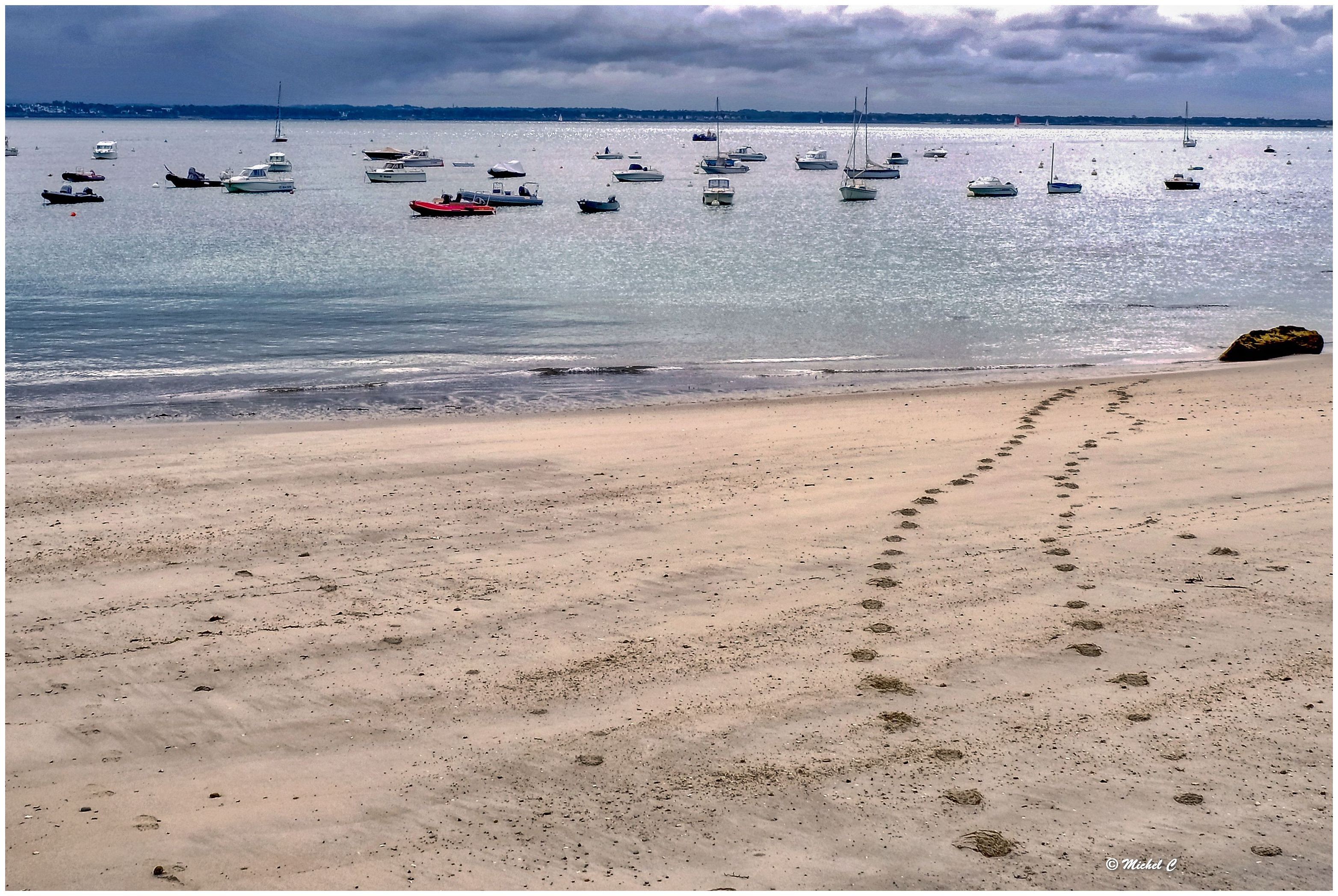 M Michel C Pas sur la plage de Beg Meil