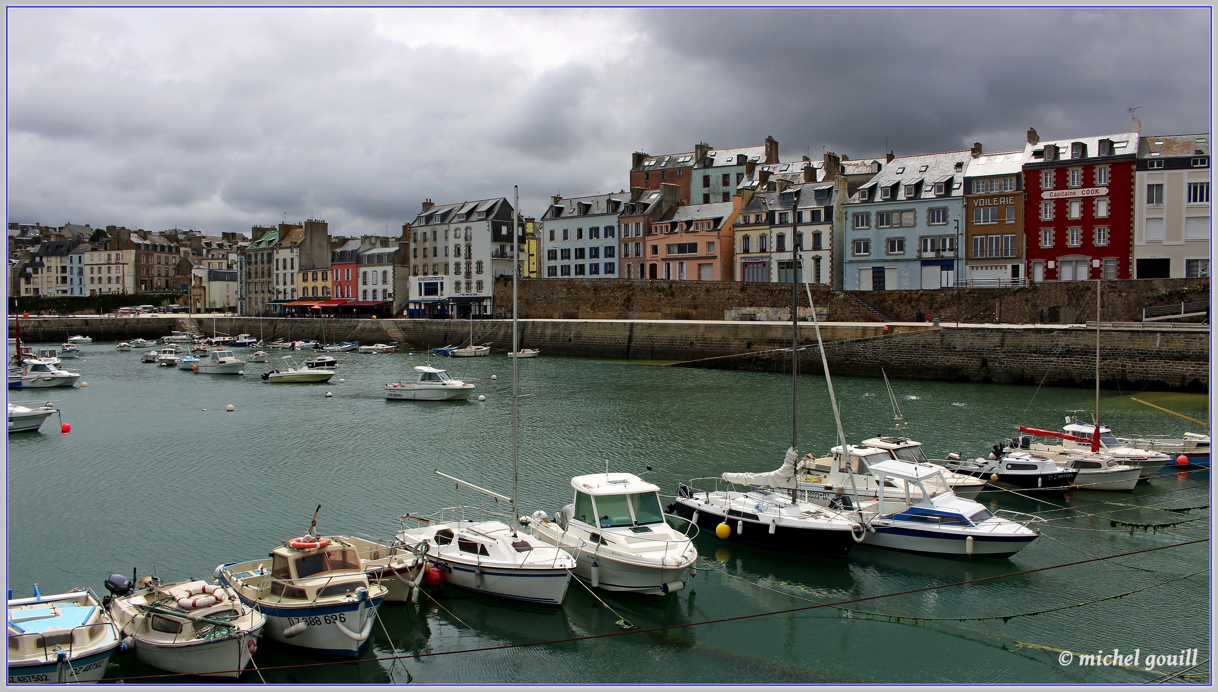 M Michel G Douarnenez quais du Rosmeur 2